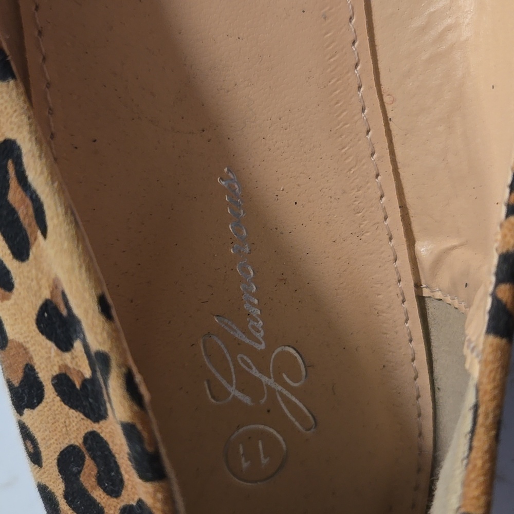 Glamorous Size 11 Leopard Print  Women's Flats - Picture 2 of 4